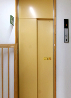 エレベーター